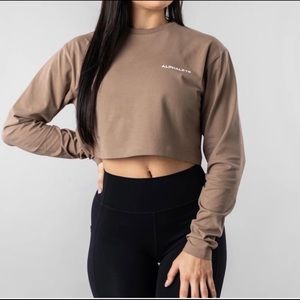 Alphalete crop oversized long sleeve top